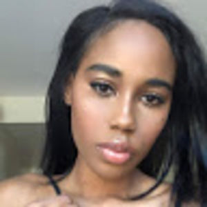 Meet your Posher, Ashia